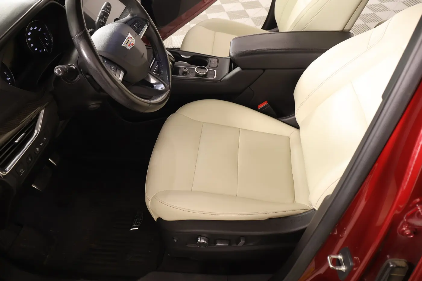 2020 Cadillac XT4 - $17,099