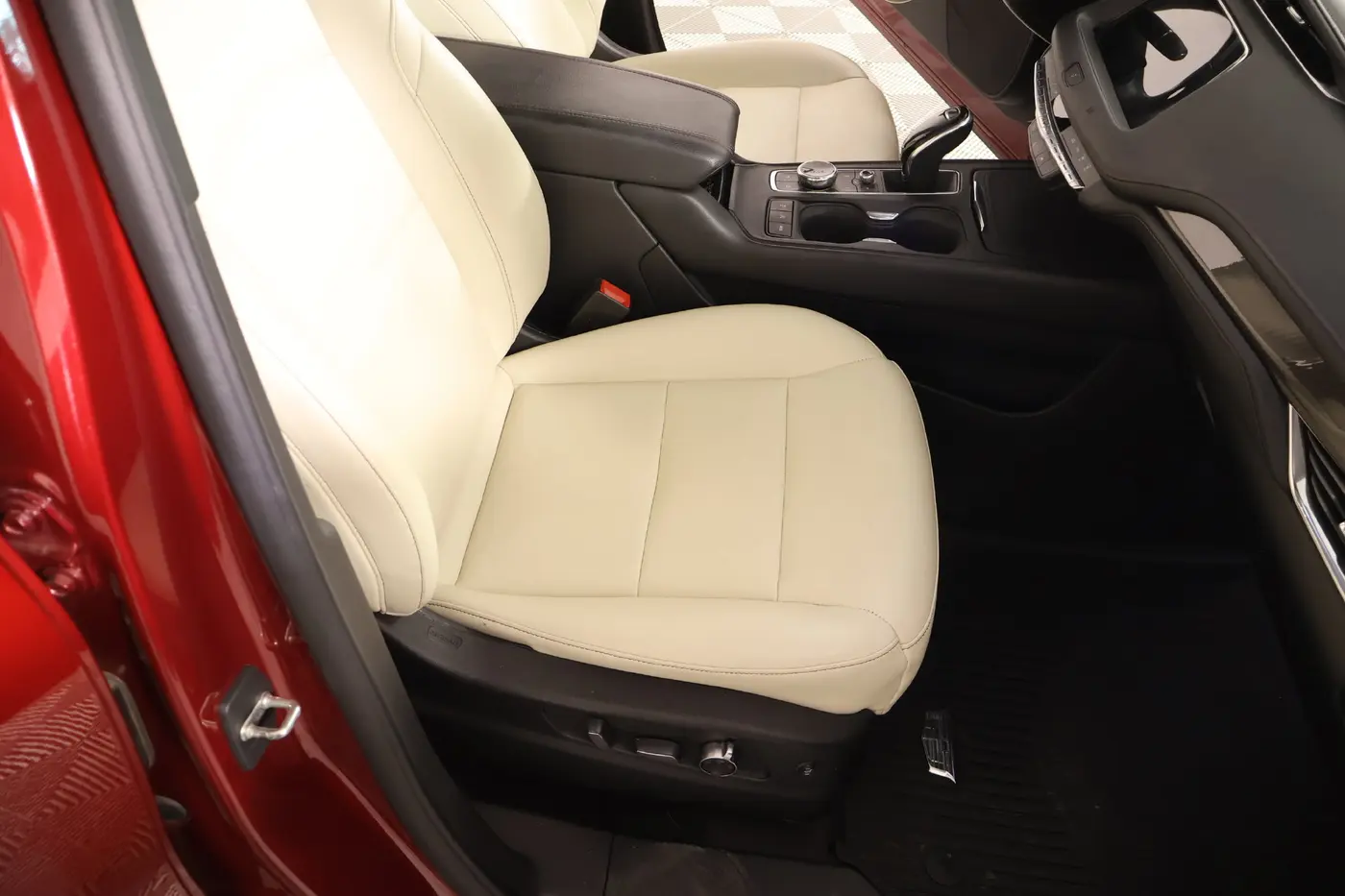 2020 Cadillac XT4 - $17,099