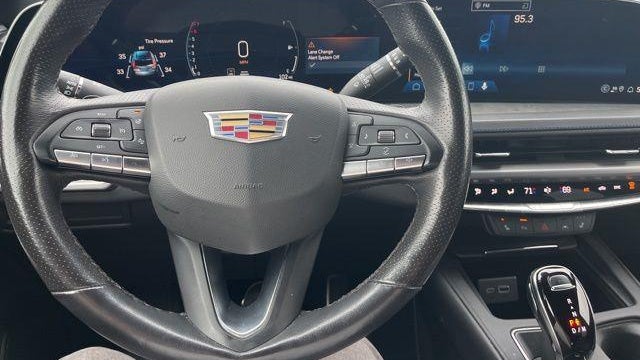 2024 Cadillac XT4 Sport