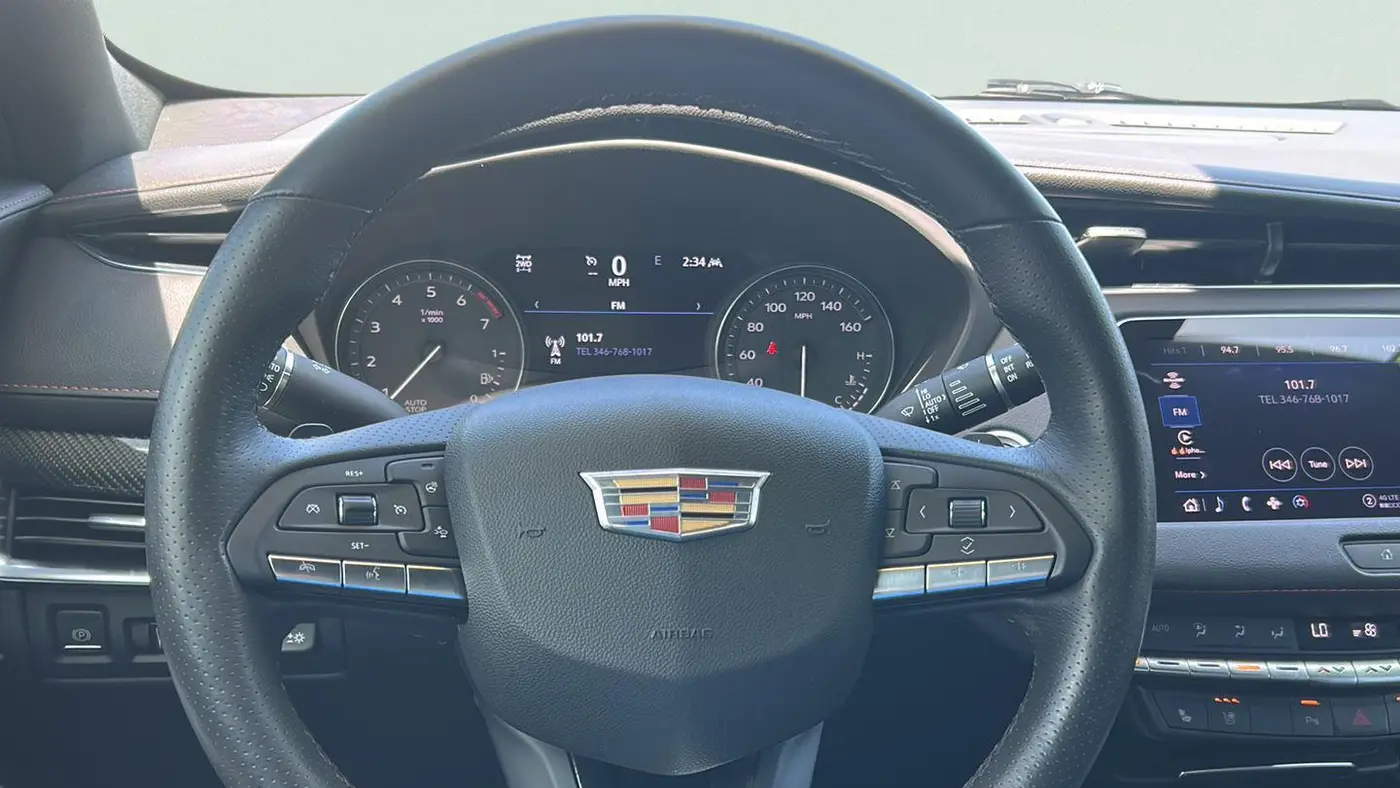2022 Cadillac XT4 Sport