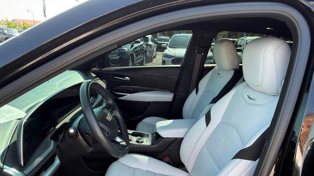 2024 Cadillac XT4 Sport