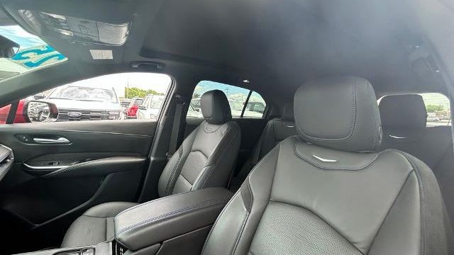 2025 Cadillac XT4 Sport