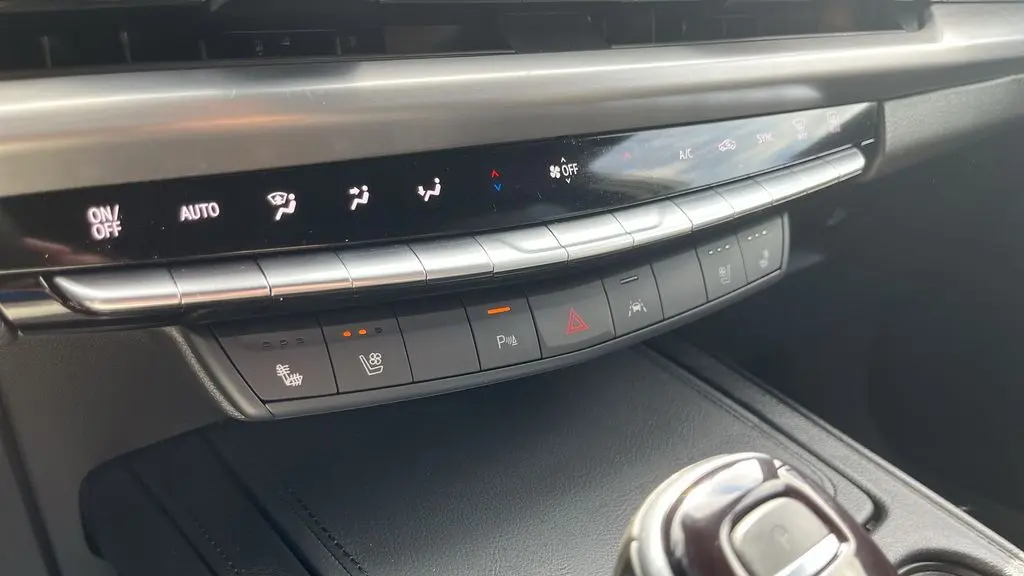 2024 Cadillac XT4 Sport