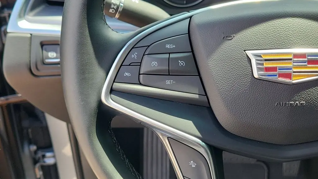 2025 Cadillac XT5 Luxury