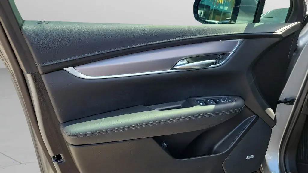 2025 Cadillac XT5 Luxury