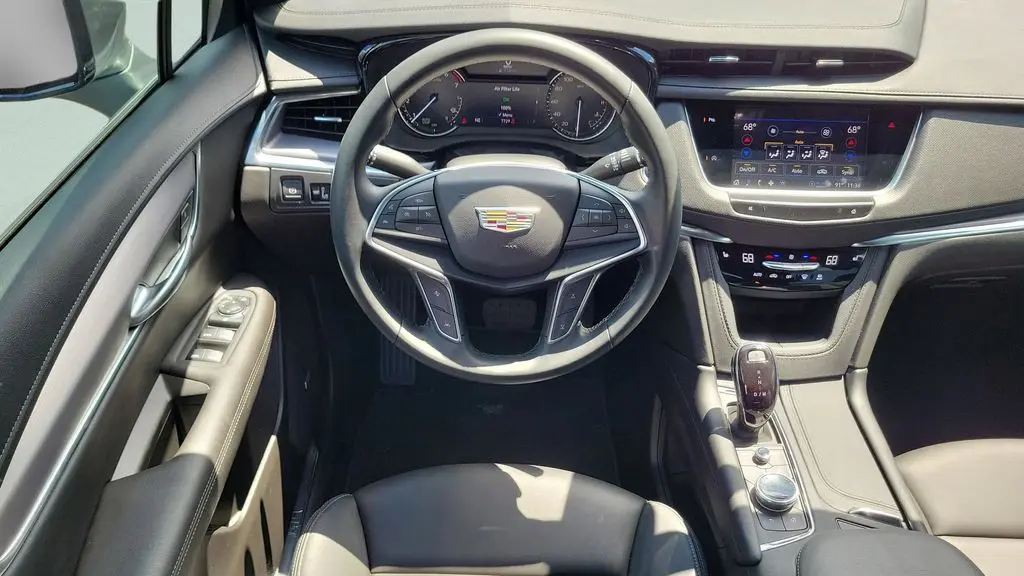 2025 Cadillac XT5 Luxury