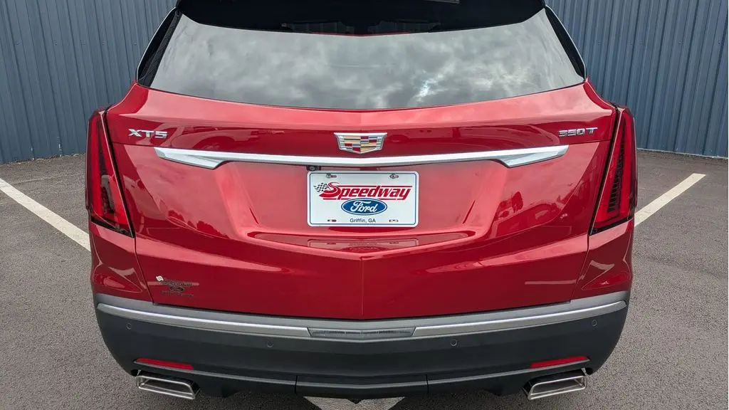 2023 Cadillac XT5 Luxury