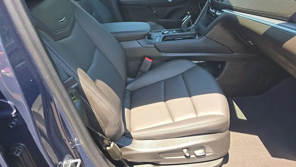 2025 Cadillac XT5 Luxury