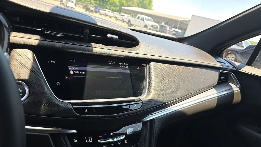2025 Cadillac XT5 Luxury