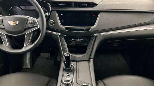 2025 Cadillac XT5 Luxury