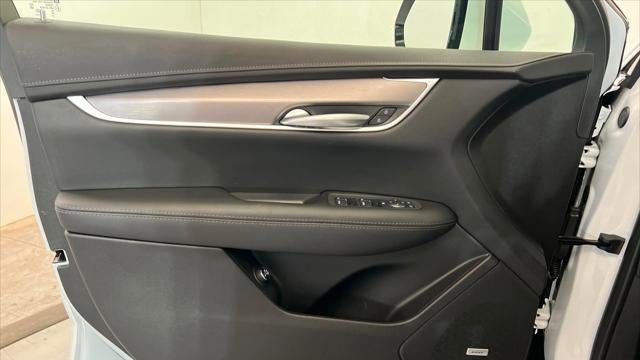 2025 Cadillac XT5 Luxury