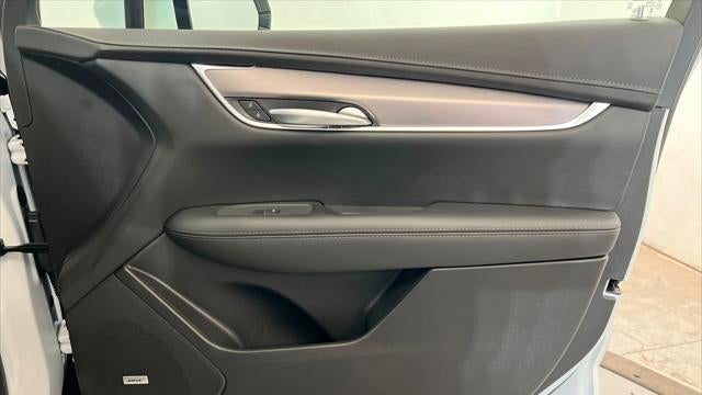 2025 Cadillac XT5 Luxury