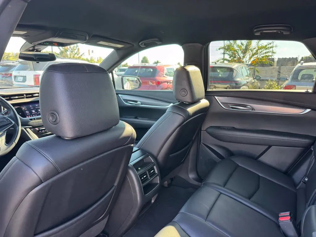 2021 Cadillac XT5 - $22,143