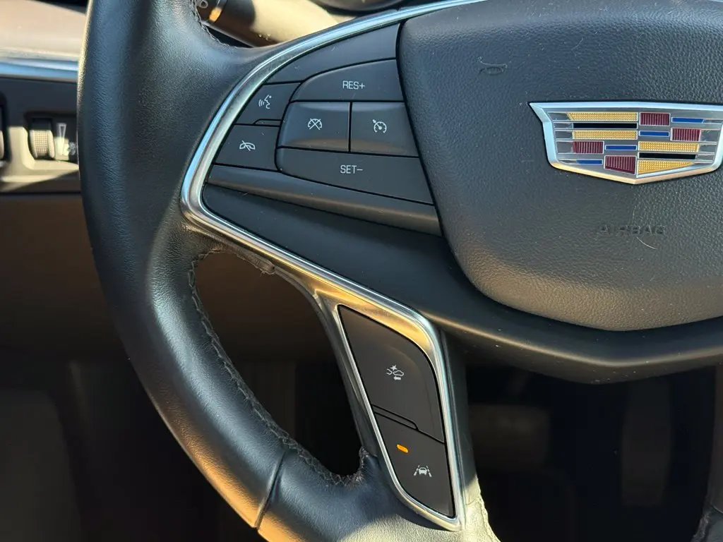 2021 Cadillac XT5 - $22,143