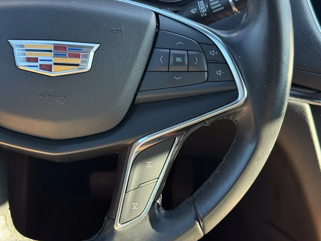 2021 Cadillac XT5 - $22,143