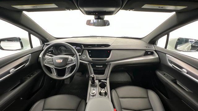 2025 Cadillac XT5 Luxury