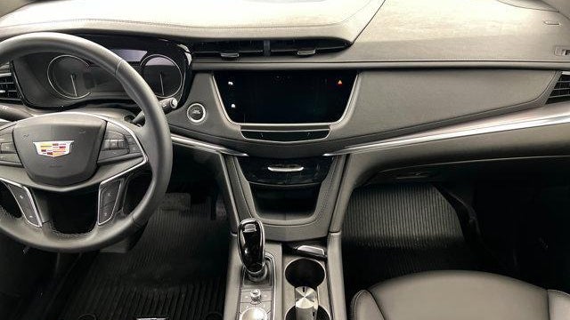 2025 Cadillac XT5 Luxury