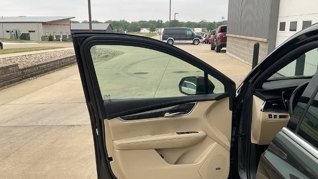 2017 Cadillac XT5 Base
