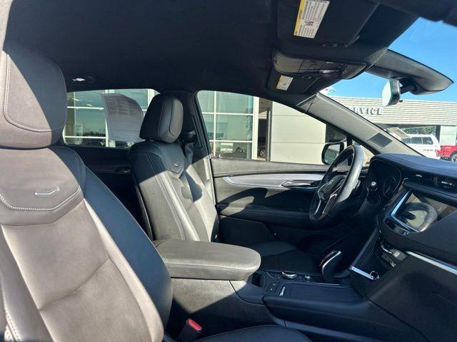 2022 Cadillac XT5 - $25,454