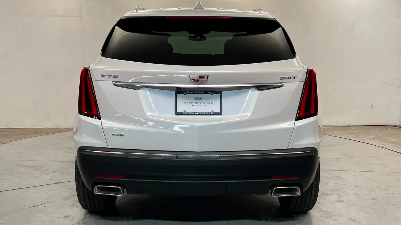 2026 Cadillac XT5 Luxury