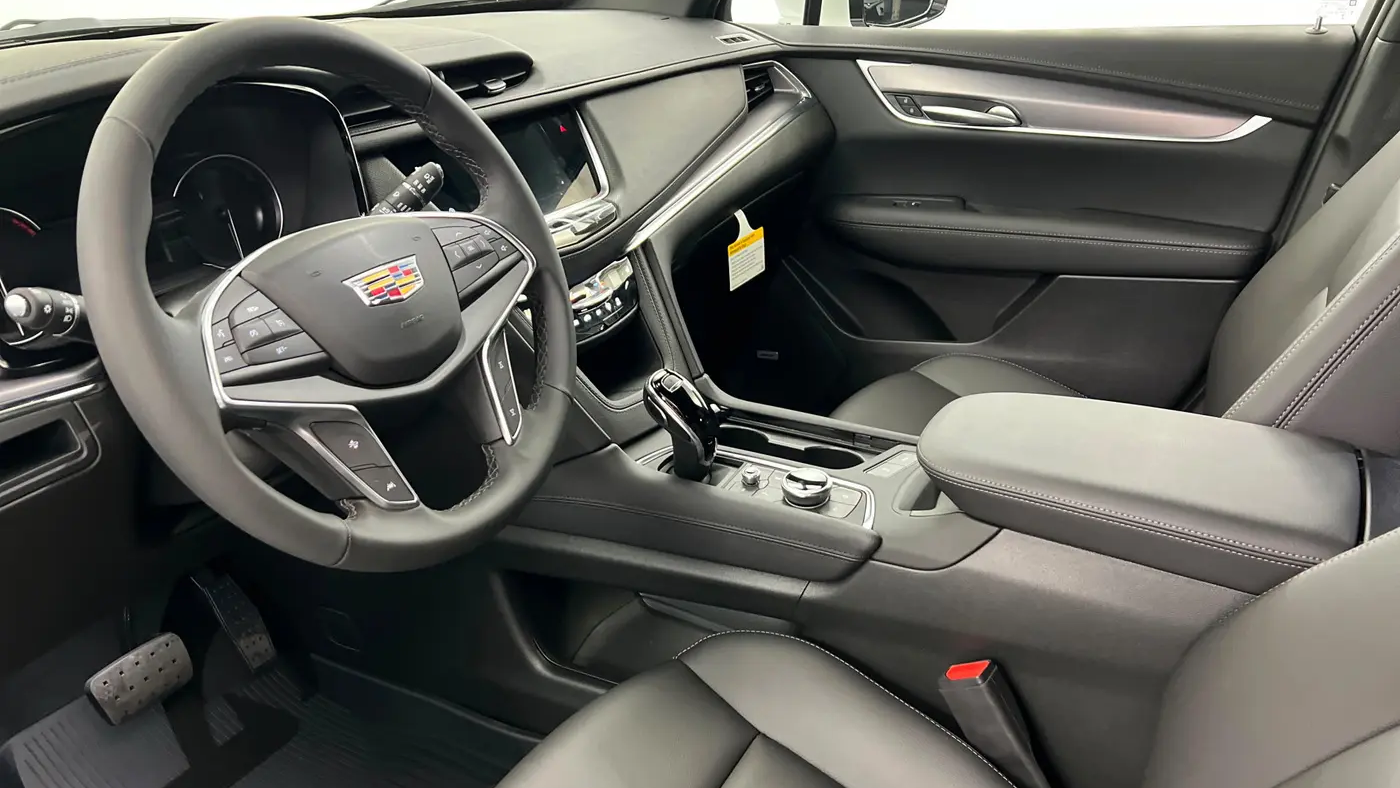 2026 Cadillac XT5 Luxury