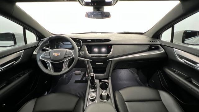 2025 Cadillac XT5 Luxury