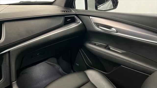 2025 Cadillac XT5 Luxury