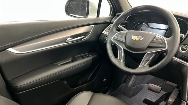 2025 Cadillac XT5 Luxury