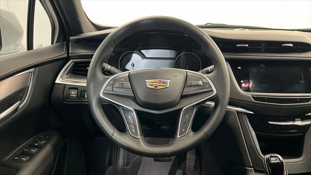 2025 Cadillac XT5 Luxury