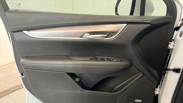 2025 Cadillac XT5 Luxury