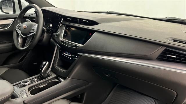 2025 Cadillac XT5 Luxury