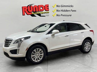 2018 Cadillac XT5 with Crystal White Tricoat Exterior