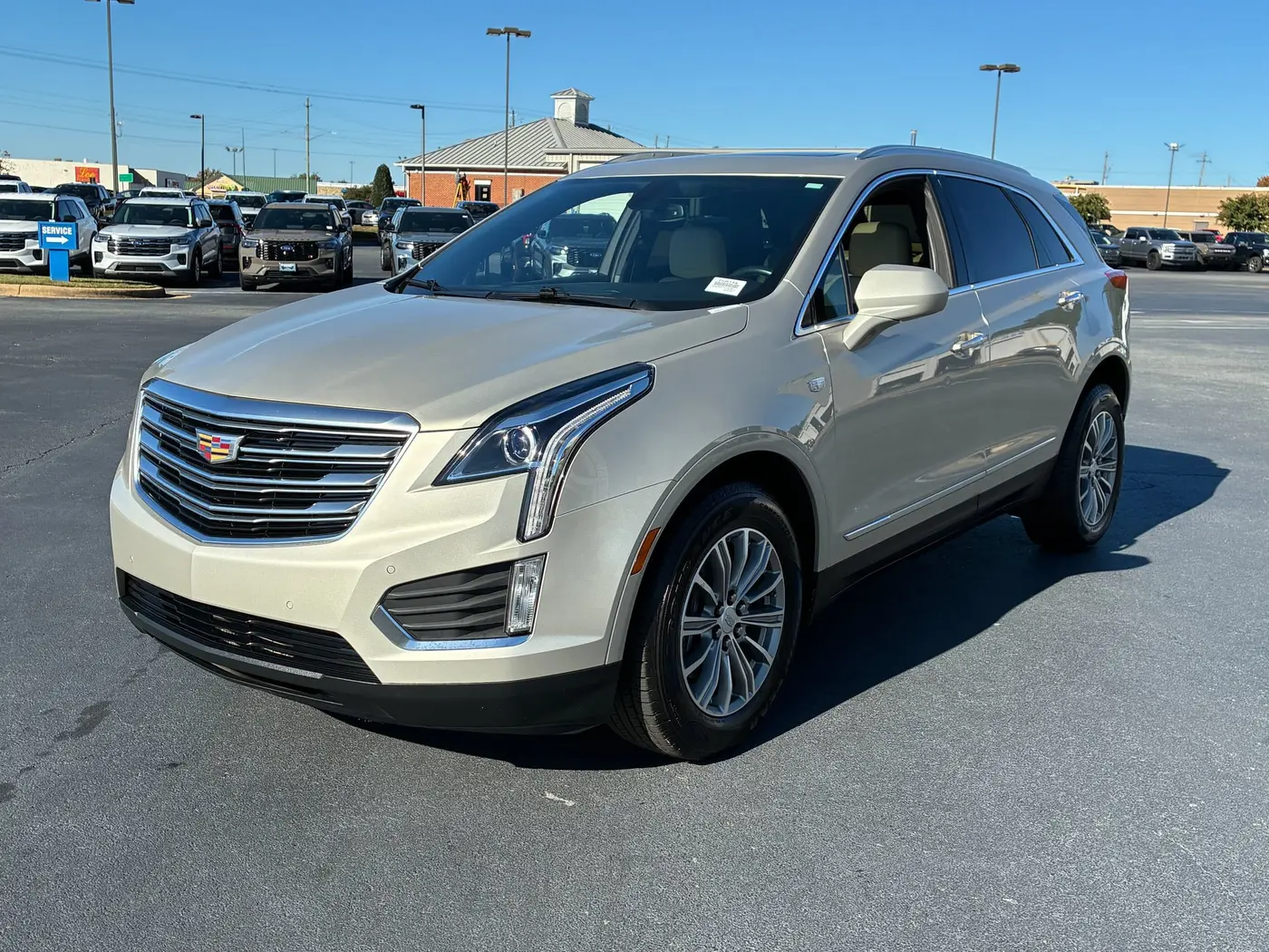 2017 Cadillac XT5 - $17,400