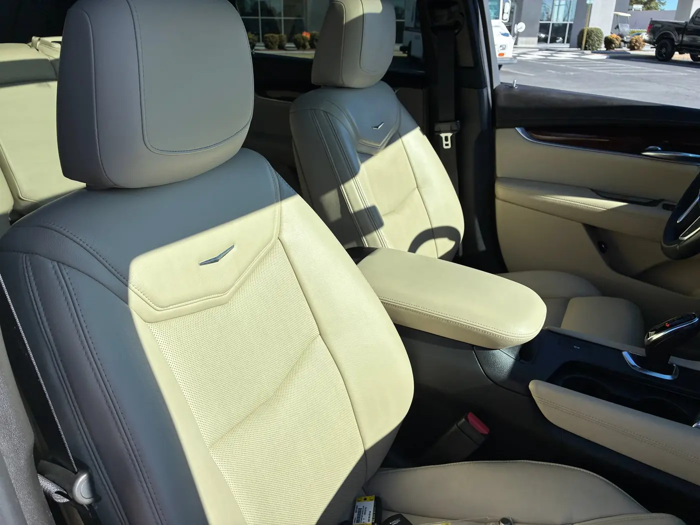 2017 Cadillac XT5 - $17,400