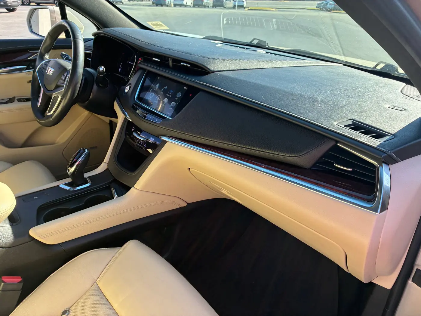 2017 Cadillac XT5 - $17,400