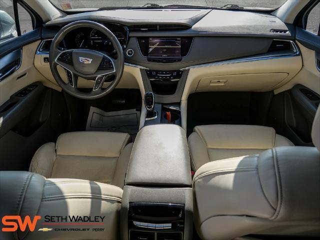 2017 Cadillac XT5 - $17,999
