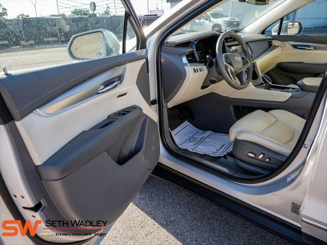 2017 Cadillac XT5 - $17,999