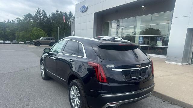 2022 Cadillac XT5 Premium Luxury