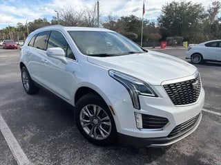 2020 Cadillac XT5 with Crystal White Tricoat Exterior