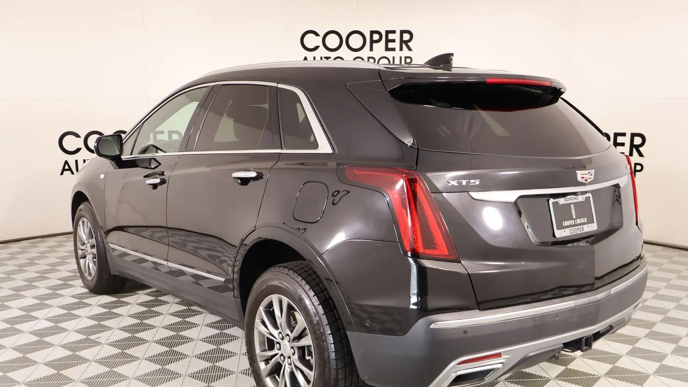 2022 Cadillac XT5 Premium Luxury