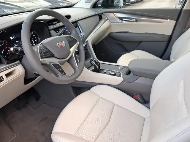 2024 Cadillac XT5 - $33,990