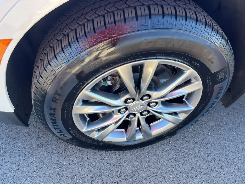 2022 Cadillac XT5 - $30,400
