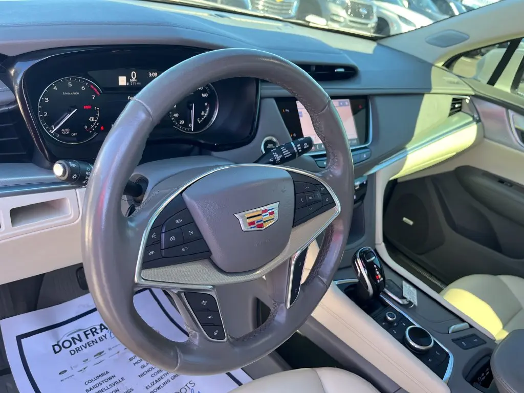 2022 Cadillac XT5 - $30,400