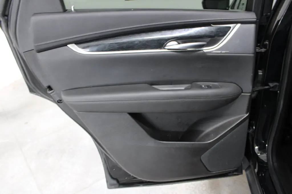 2023 Cadillac XT5 - $25,748