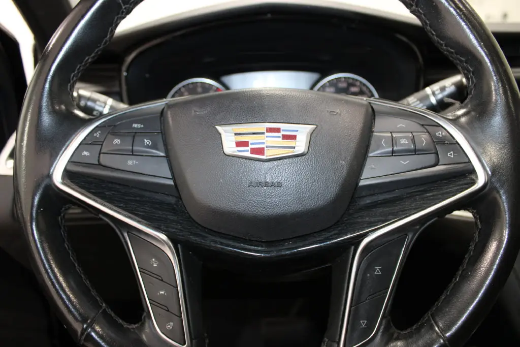 2023 Cadillac XT5 - $25,748