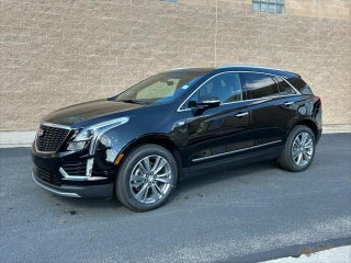 2025 Cadillac XT5 with Stellar Black Metallic Exterior