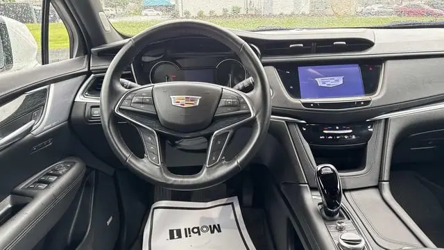 2022 Cadillac XT5 Premium Luxury