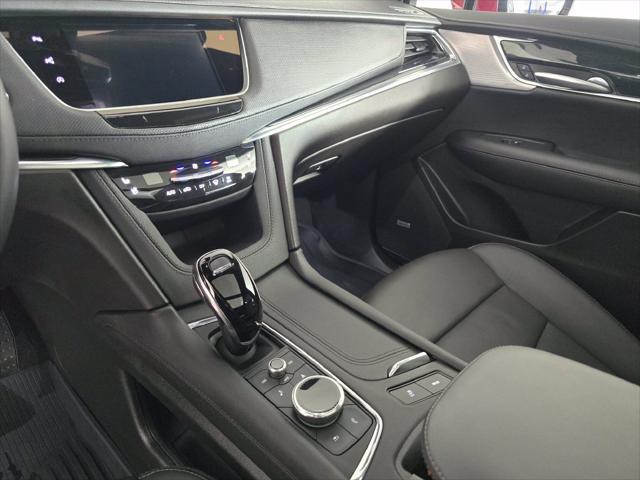 2026 Cadillac XT5 - $58,999