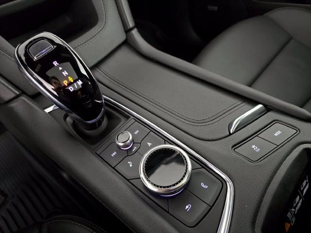 2026 Cadillac XT5 - $58,999