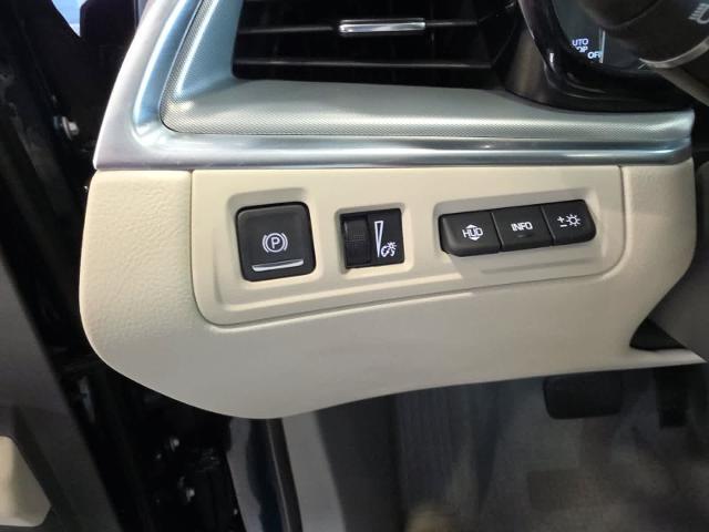 2025 Cadillac XT5 - $44,274